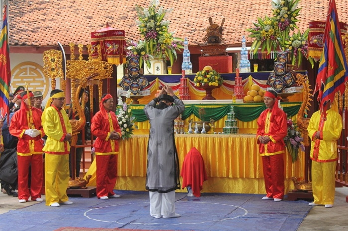 Bầu không khí trang nghiêm của buổi khai hội diễn ra tại lễ hội Hải Phòng Minh Thề. Ảnh: Báo Văn Hóa