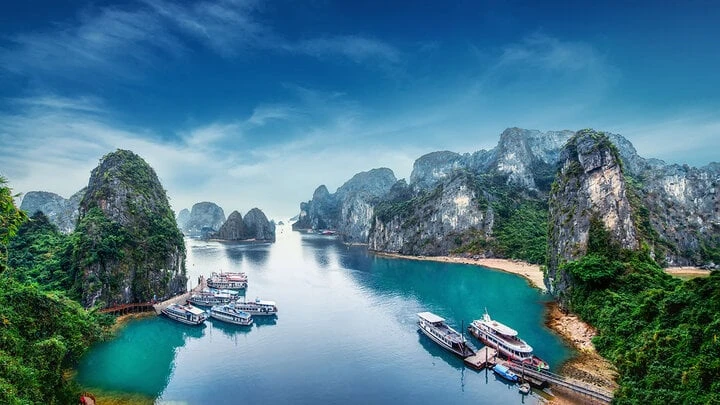 Vịnh Hạ Long điểm đến đẹp thứ hai trên thế giới