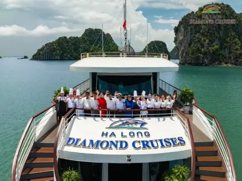 ĐẶT VÉ TÀU HẠ LONG DIAMOND 6 TIẾNG THĂM VỊNH HẠ LONG